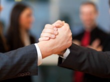 我司为经销商提供企业和产品的各类相关保障文件或资料